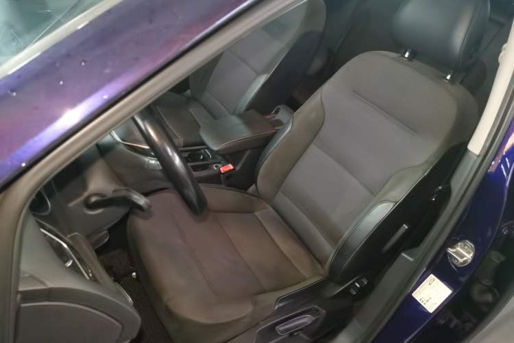 Used Volkswagen Golf 2018 230TSI Automatic Comfort Model Left Front Seat