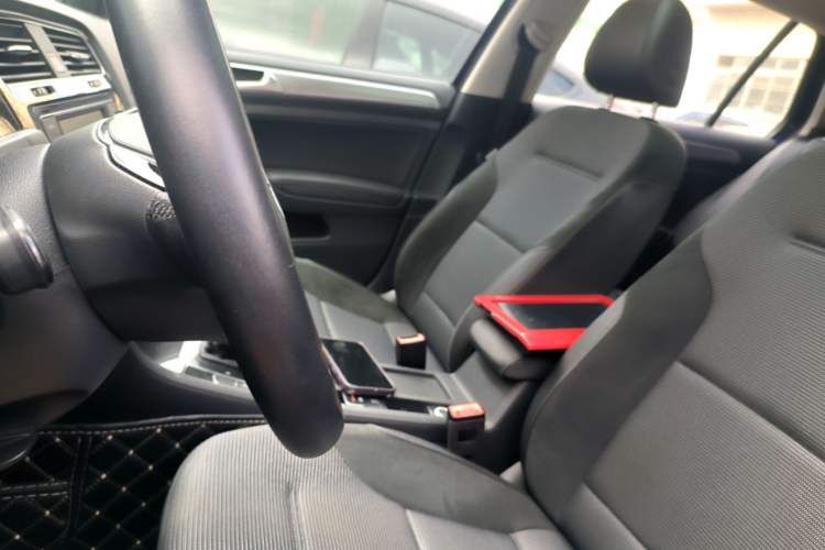 Used Volkswagen Golf 2018 230TSI Automatic Comfort Model Left Front Seat