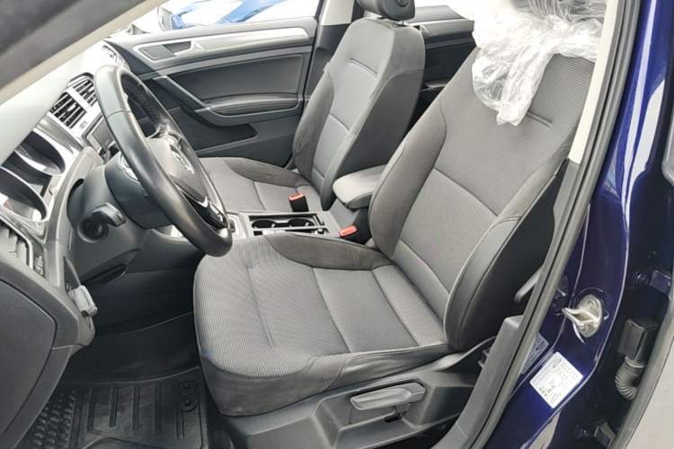 Used Volkswagen Golf 2018 230TSI Automatic Comfort Model Left Front Seat