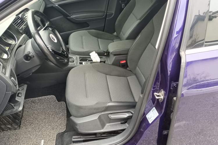 Used Volkswagen Golf 2018 230TSI Automatic Comfort Model Left Front Seat