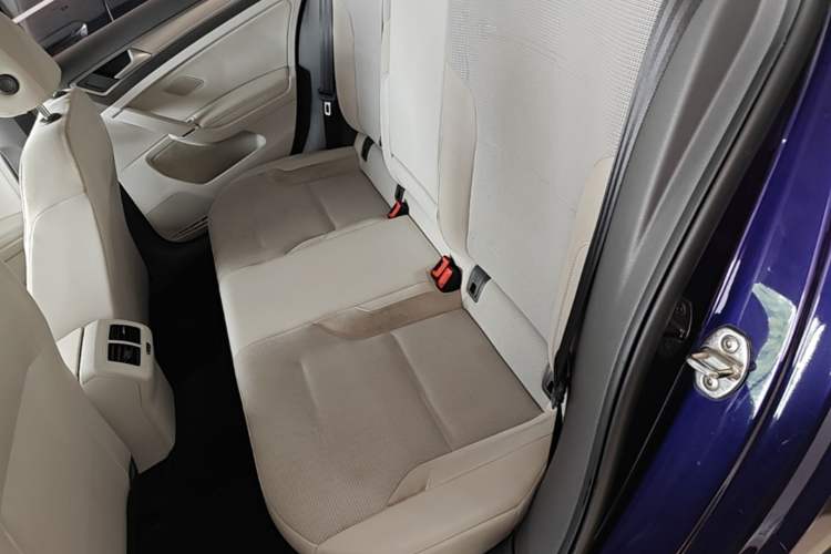 Used Volkswagen Golf 2018 1.6L Automatic Comfort Model Left Rear Seat