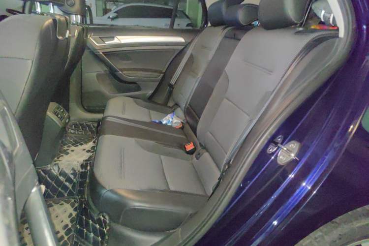 Used Volkswagen Golf 2018 1.6L Automatic Comfort Model Left Rear Seat