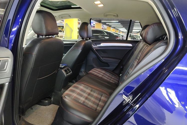 Used Volkswagen Golf 2018 230TSI Automatic Comfort Model Left Rear Seat