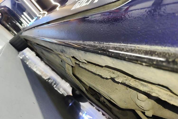 Used Volkswagen Golf 2018 230TSI Automatic Comfort Model Left Side Sill