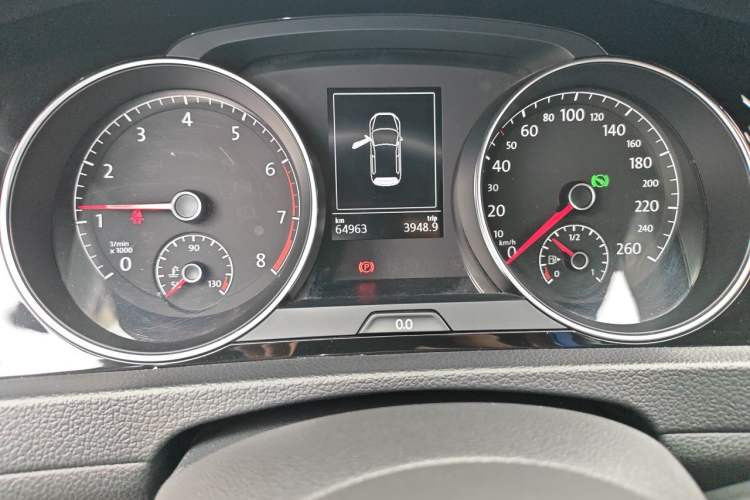 Used Volkswagen Golf 2018 280TSI Automatic R-Line Model Odometer Close Up