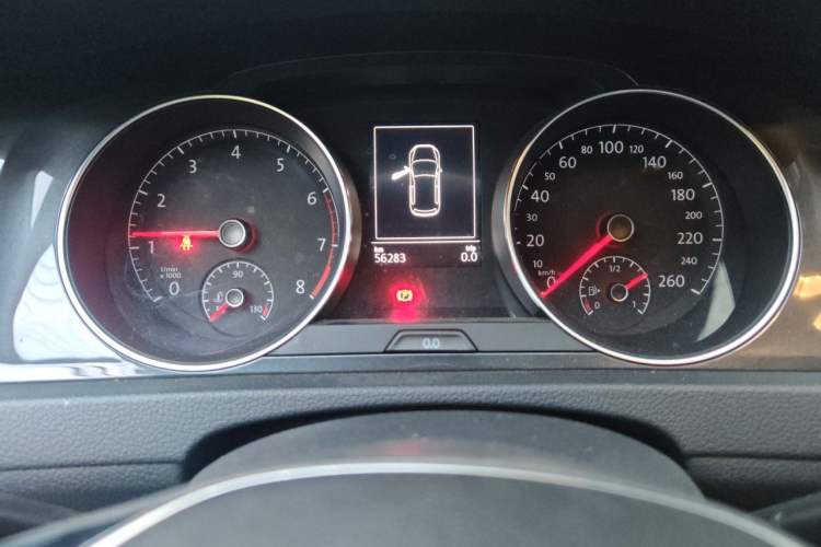 Used Volkswagen Golf 2018 230TSI Automatic Comfort Model Odometer Close Up