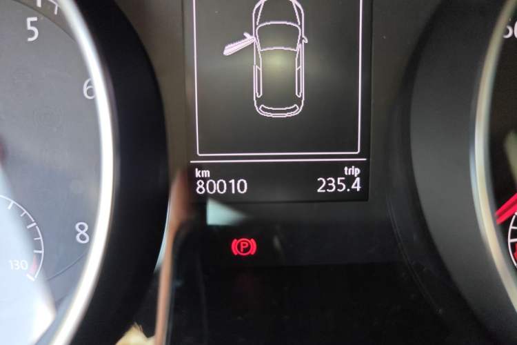Used Volkswagen Golf 2018 280TSI Automatic R-Line Model Odometer Close Up