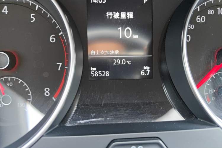 Used Volkswagen Golf 2018 280TSI Automatic R-Line Model Odometer Close Up