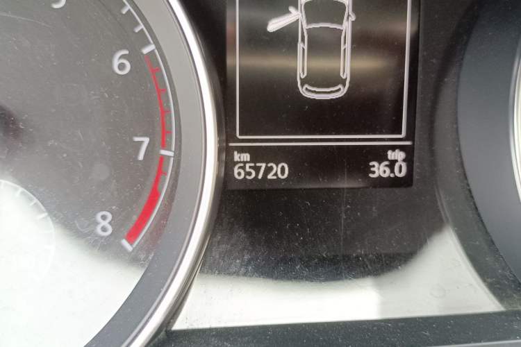 Used Volkswagen Golf 2018 230TSI Automatic Comfort Model Odometer Close Up