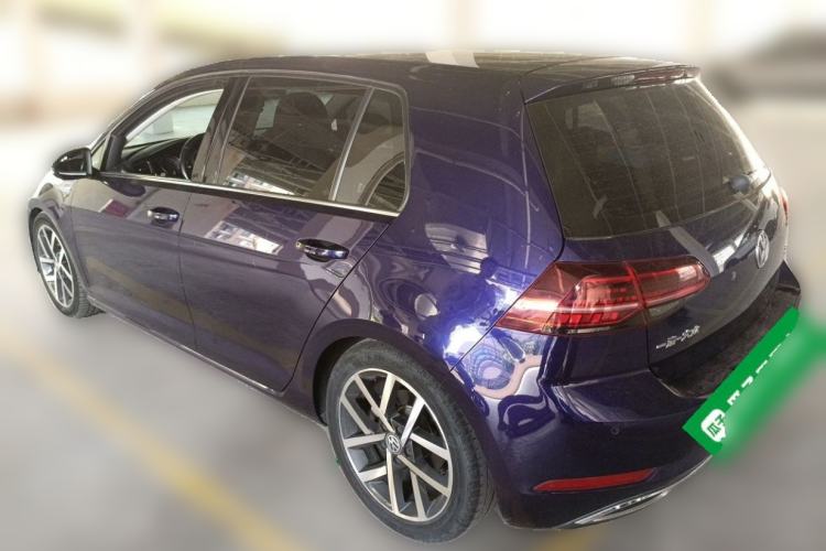 Used Volkswagen Golf 2018 230TSI Automatic Luxury Version Rear Left 45 Deg