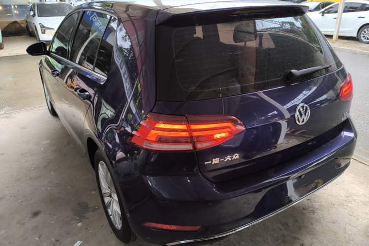 Used Volkswagen Golf 2018 230TSI Automatic Comfort Model Rear Left 45 Deg