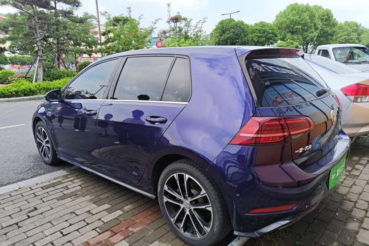 Used Volkswagen Golf 2018 280TSI Automatic R-Line Model Rear Left 45 Deg