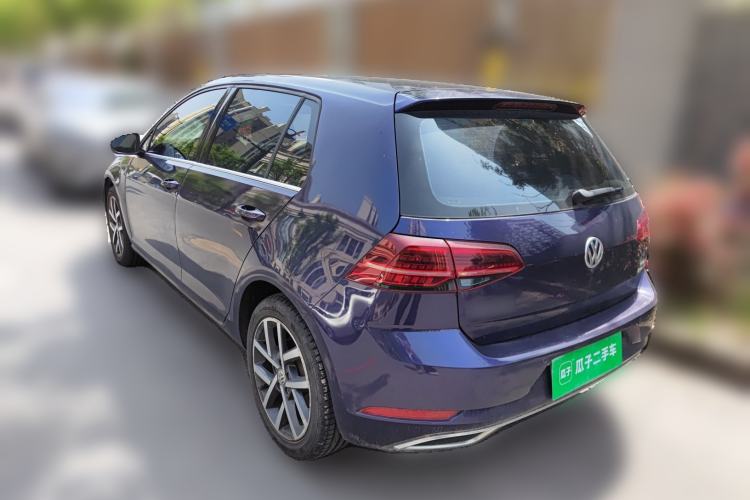 Used Volkswagen Golf 2018 230TSI Automatic Luxury Version Rear Left 45 Deg