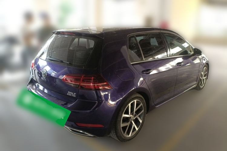 Used Volkswagen Golf 2018 230TSI Automatic Luxury Version Rear Right 45 Deg