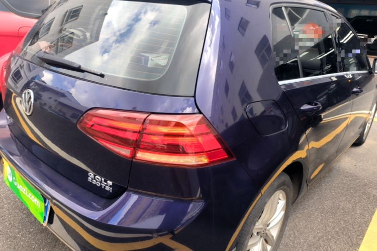 Used Volkswagen Golf 2018 230TSI Automatic Comfort Model Rear Right 45 Deg