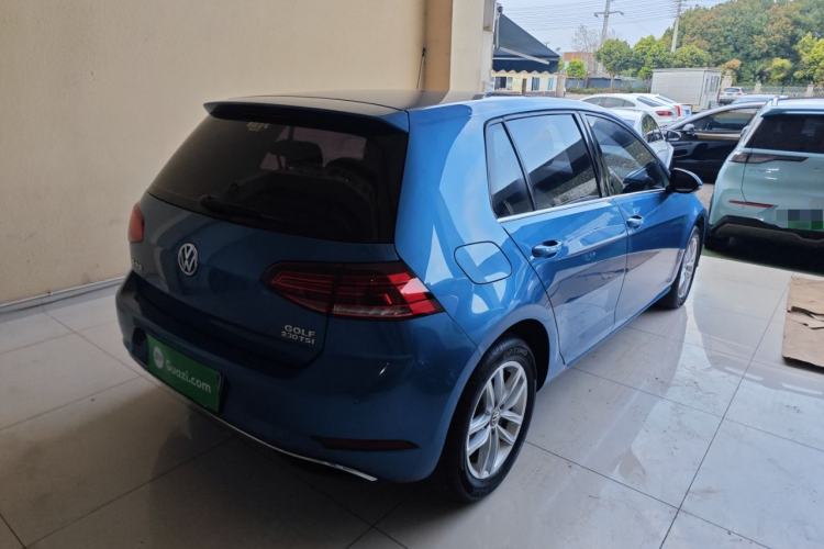 Used Volkswagen Golf 2018 230TSI Automatic Comfort Model Rear Right 45 Deg
