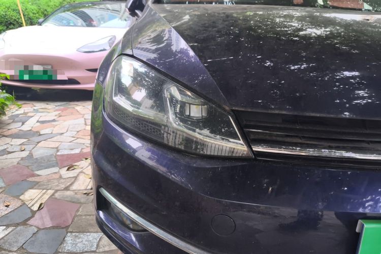Used Volkswagen Golf 2018 1.6L Automatic Comfort Model Right Front Headlight
