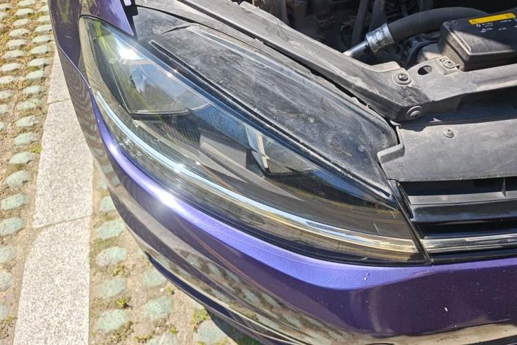 Used Volkswagen Golf 2018 230TSI Automatic Luxury Version Right Front Headlight