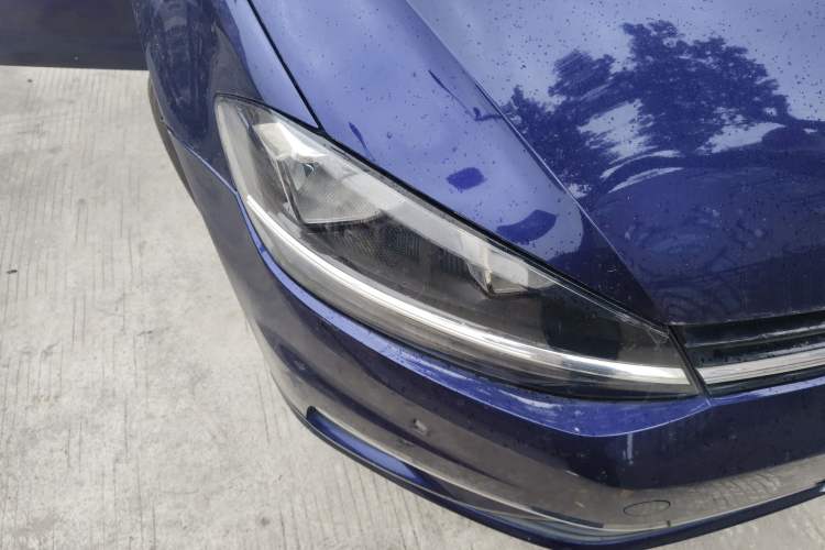 Used Volkswagen Golf 2018 230TSI Automatic Comfort Model Right Front Headlight