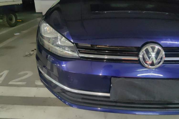 Used Volkswagen Golf 2018 1.6L Automatic Comfort Model Right Front Headlight
