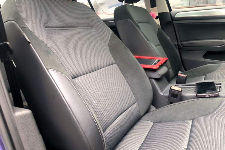 Used Volkswagen Golf 2018 230TSI Automatic Comfort Model Right Front Seat