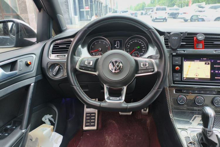 Used Volkswagen Golf 2018 280TSI Automatic R-Line Model Steering Wheel