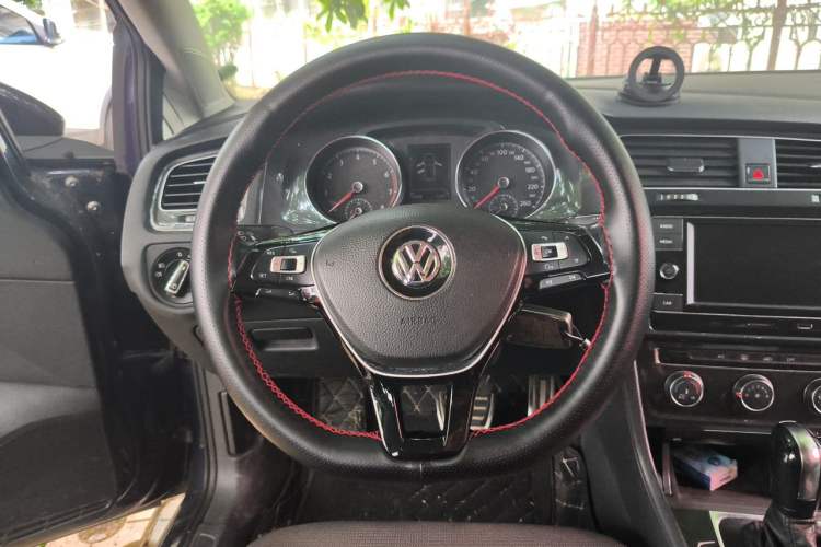 Used Volkswagen Golf 2018 1.6L Automatic Comfort Model Steering Wheel