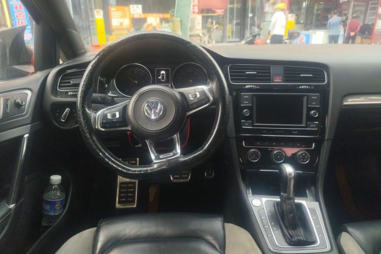 Used Volkswagen Golf 2018 280TSI Automatic R-Line Model Steering Wheel