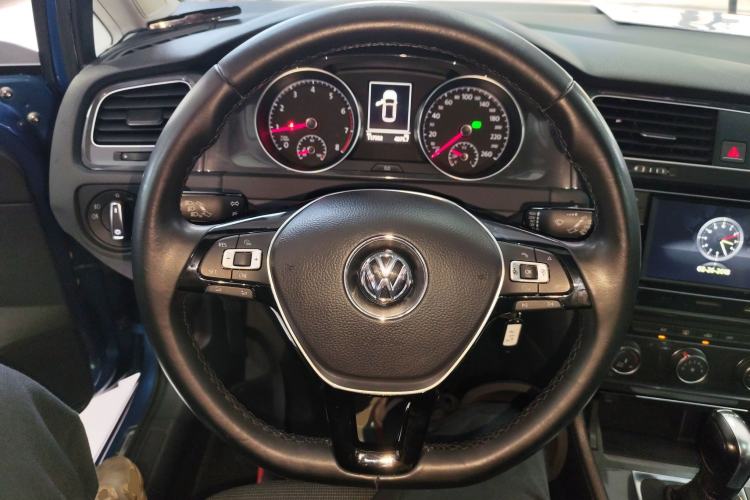 Used Volkswagen Golf 2018 230TSI Automatic Comfort Model Steering Wheel