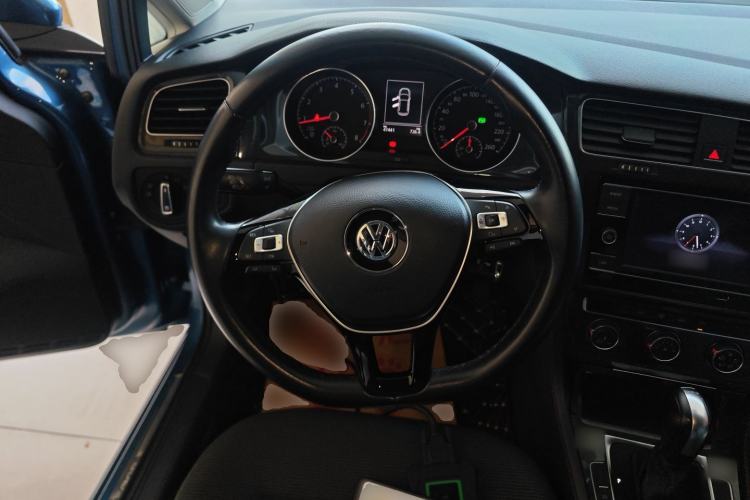Used Volkswagen Golf 2018 230TSI Automatic Comfort Model Steering Wheel