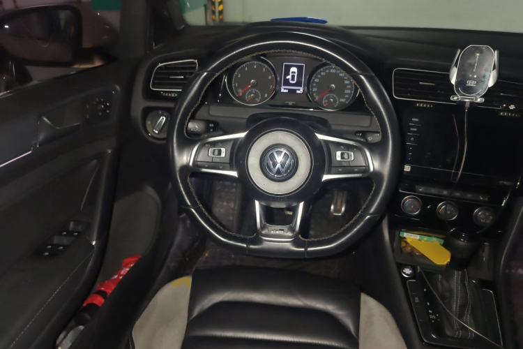 Used Volkswagen Golf 2018 280TSI Automatic R-Line Model Steering Wheel