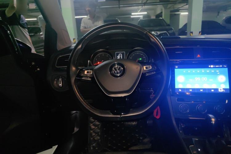 Used Volkswagen Golf 2018 1.6L Automatic Comfort Model Steering Wheel