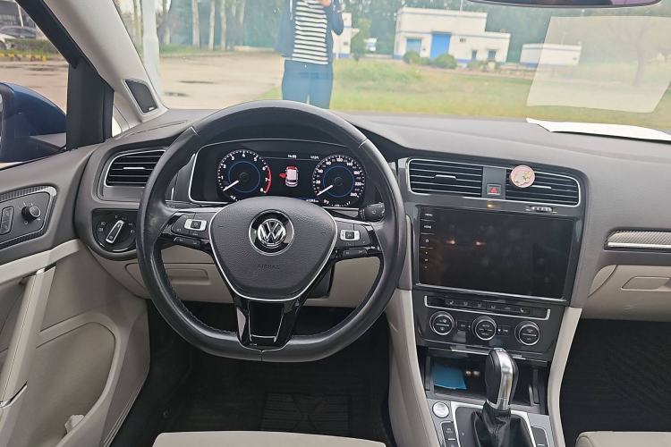 Used Volkswagen Golf 2018 280TSI Automatic Flagship Model Steering Wheel