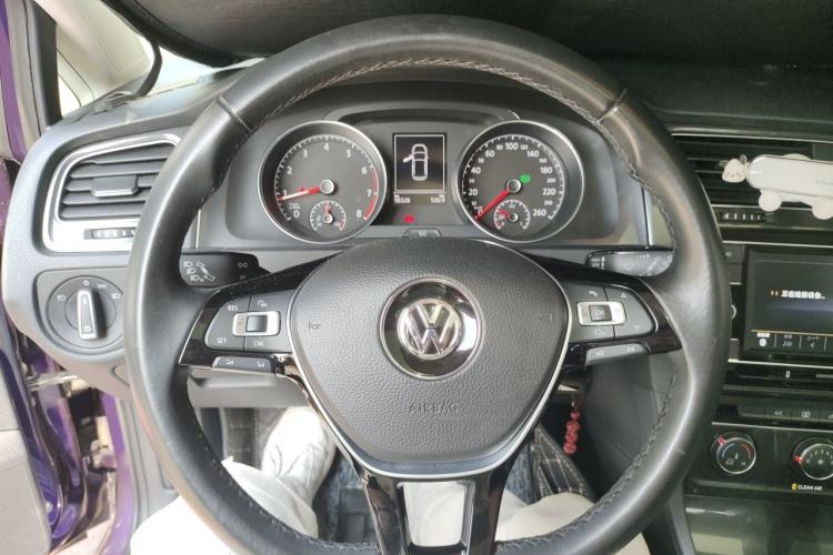 Used Volkswagen Golf 2018 230TSI Automatic Comfort Model Steering Wheel