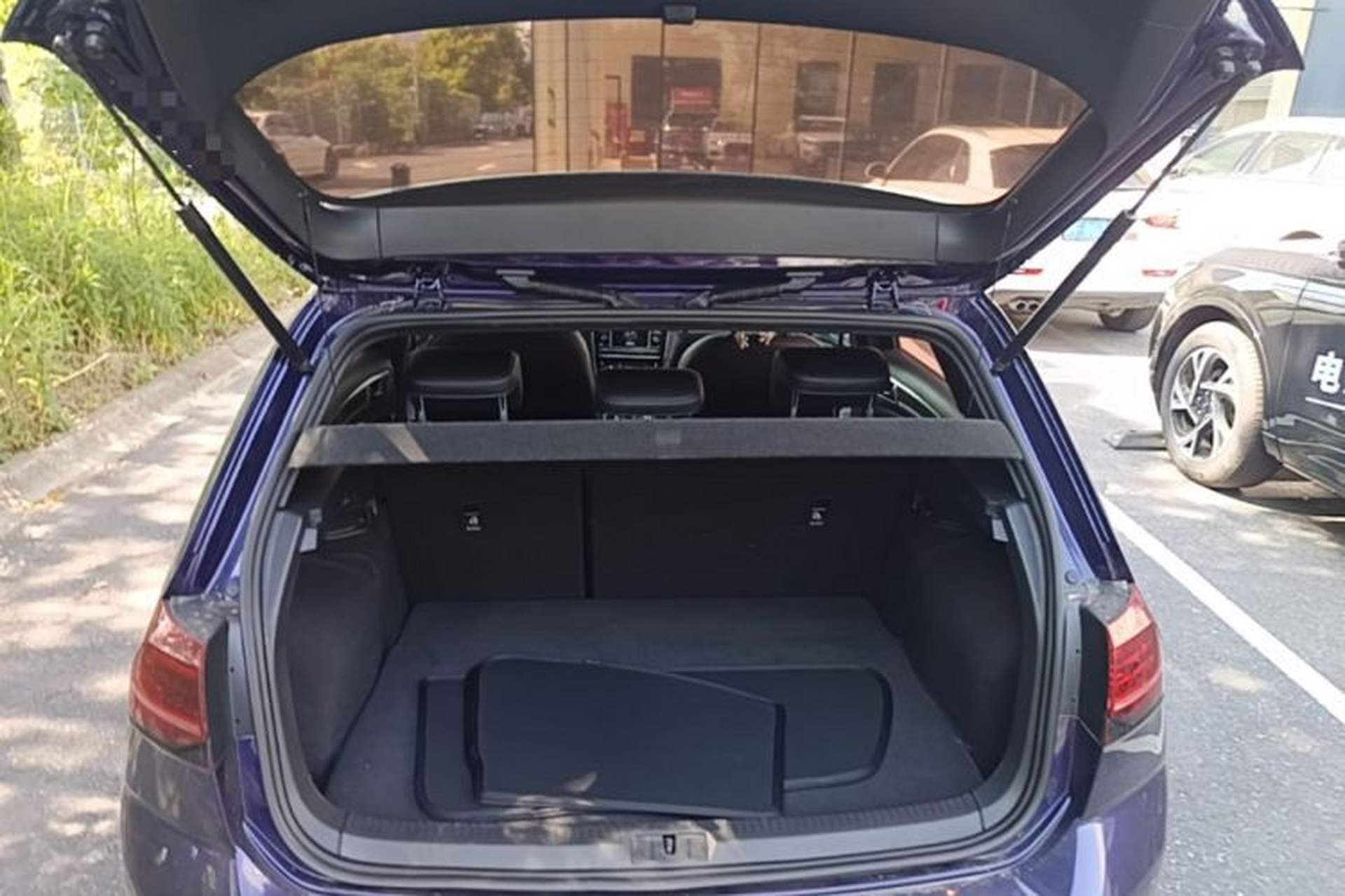 Used Volkswagen Golf 2018 280TSI Automatic R-Line Model Trunk