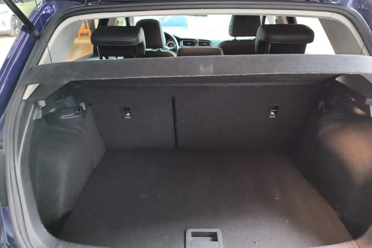 Used Volkswagen Golf 2018 230TSI Automatic Comfort Model Trunk