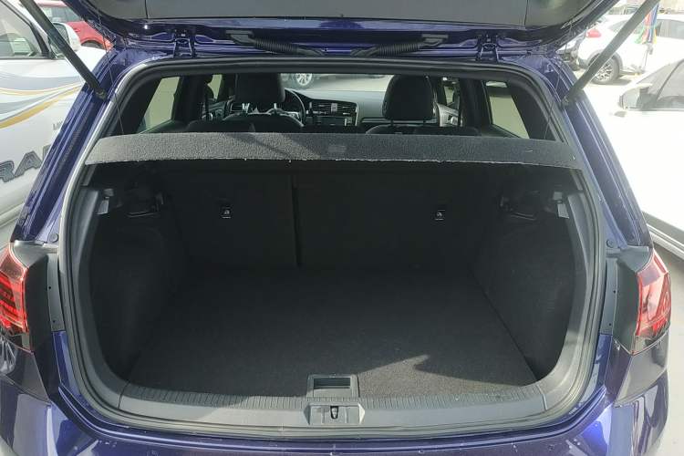 Used Volkswagen Golf 2018 280TSI Automatic R-Line Model Trunk