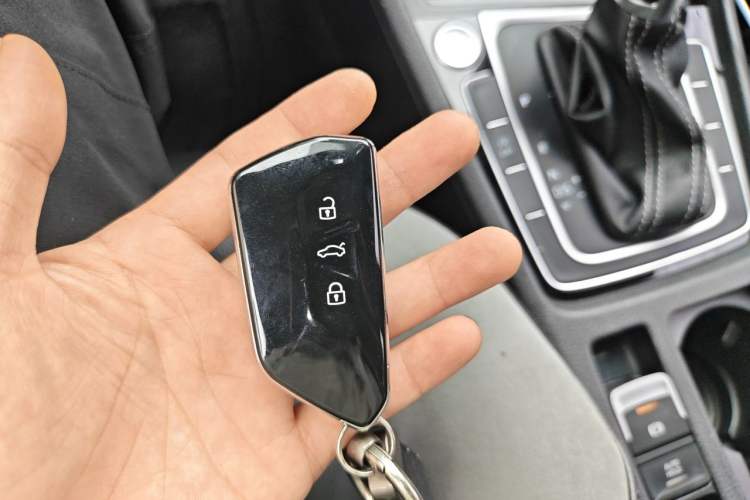 Used Volkswagen Golf 2018 280TSI Automatic R-Line Model Vehicle Key