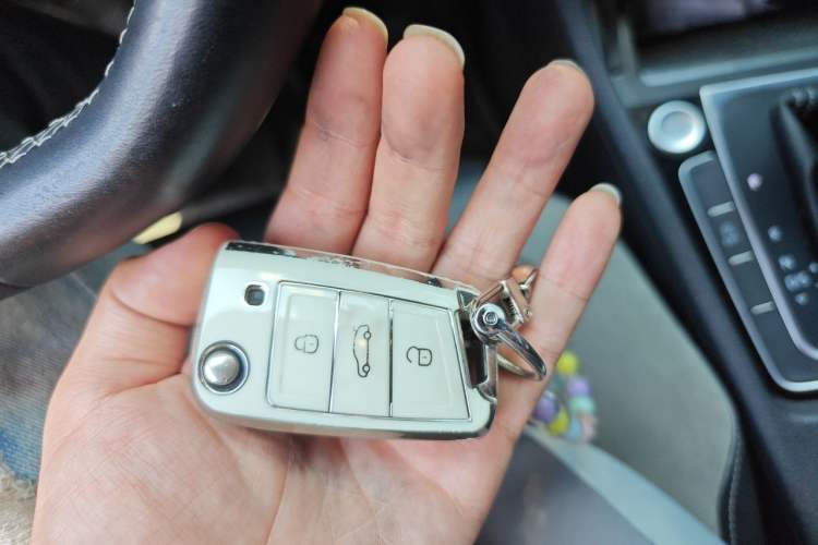 Used Volkswagen Golf 2018 280TSI Automatic R-Line Model Vehicle Key