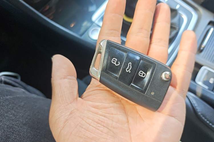 Used Volkswagen Golf 2018 230TSI Automatic Luxury Version Vehicle Key
