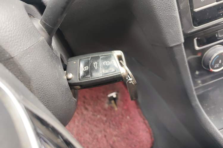 Used Volkswagen Golf 2018 230TSI Automatic Comfort Model Vehicle Key