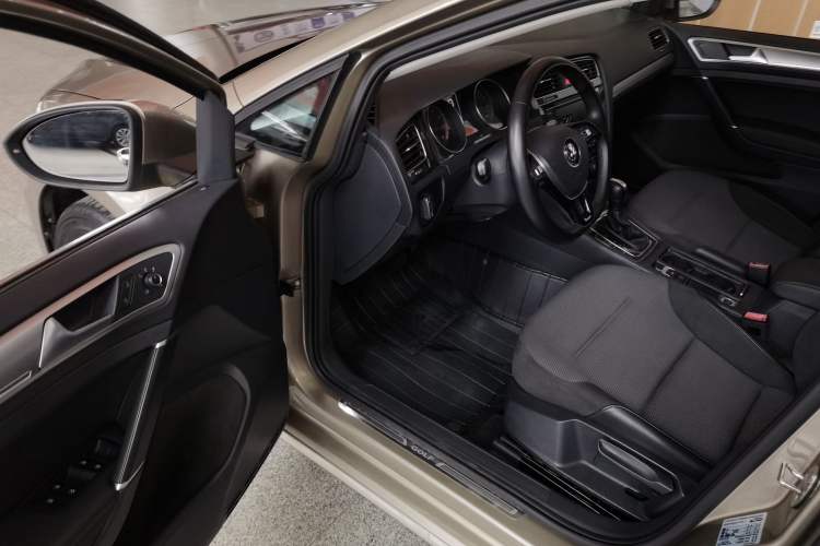 Used Volkswagen Golf 2018 230TSI Automatic Comfort Model Driver Seat
