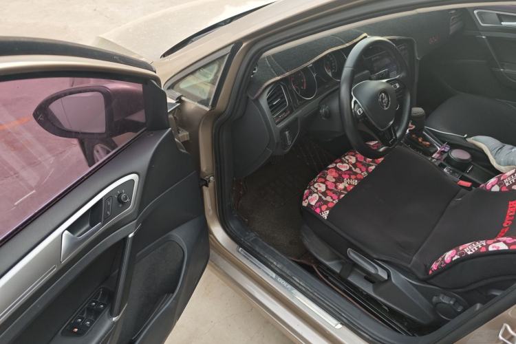 Used Volkswagen Golf 2018 1.6L Automatic Comfort Model Driver Seat