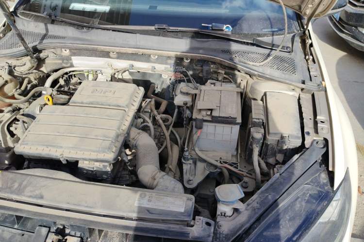 Used Volkswagen Golf 2018 1.6L Automatic Comfort Model Engine Bay Left