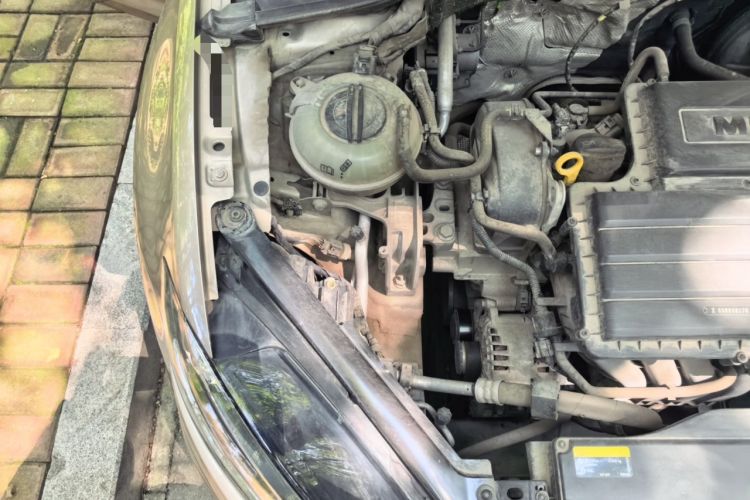 Used Volkswagen Golf 2018 1.6L Automatic Comfort Model Engine Bay Right