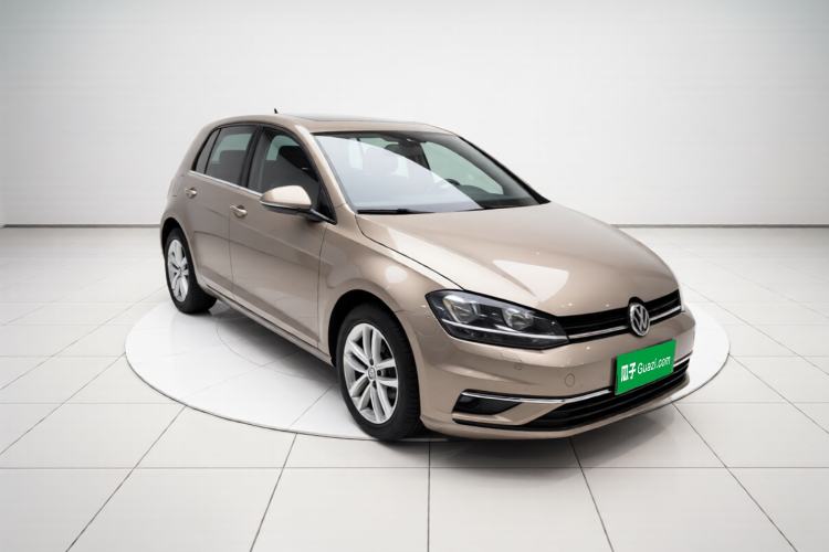Used Volkswagen Golf 2018 1.6L Automatic Comfort Model Front Right 45 Deg