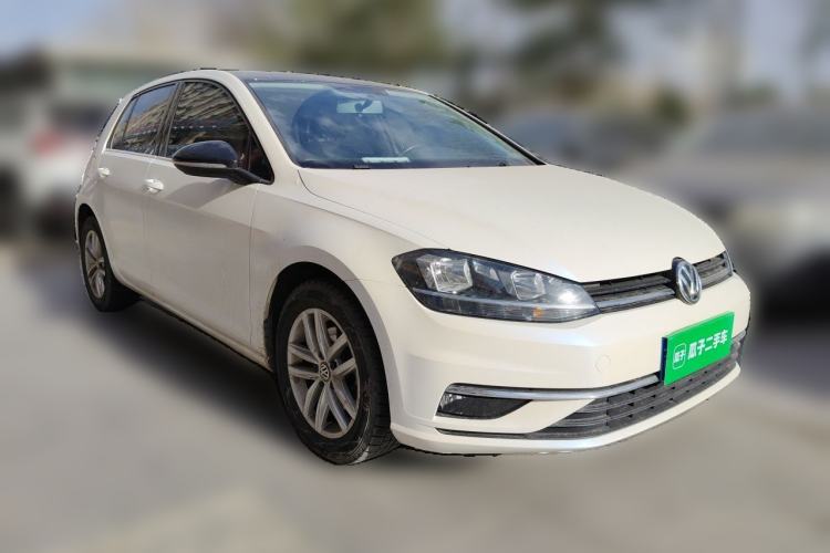 Used Volkswagen Golf 2018 1.6L Automatic Comfort Model Front Right 45 Deg