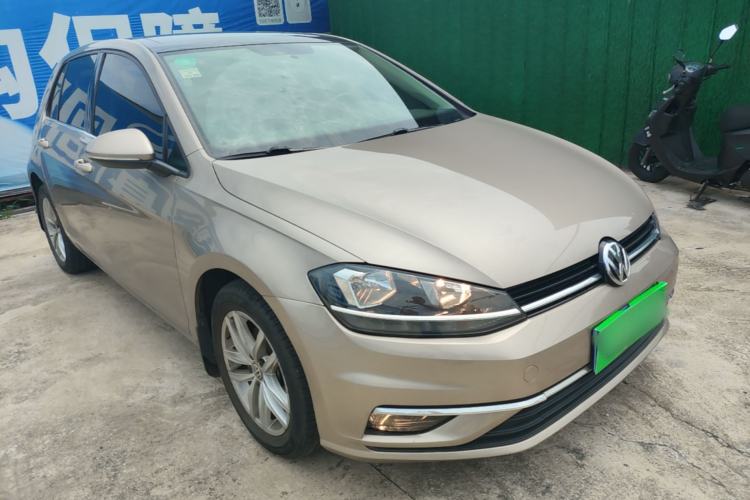 Used Volkswagen Golf 2018 1.6L Automatic Comfort Model Front Right 45 Deg