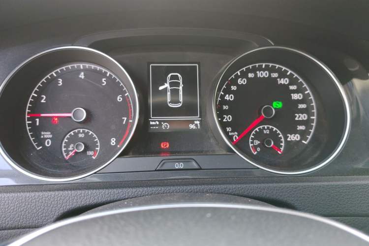 Used Volkswagen Golf 2018 1.6L Automatic Comfort Model Instrument Cluster