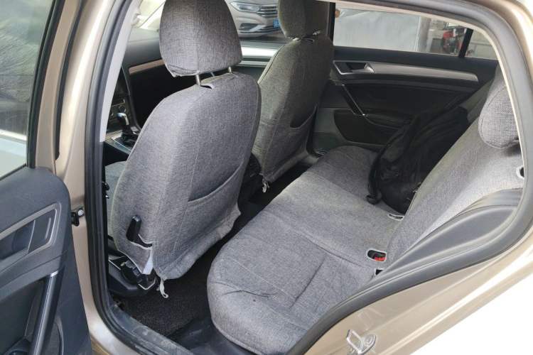 Used Volkswagen Golf 2018 1.6L Automatic Comfort Model Left Rear Seat